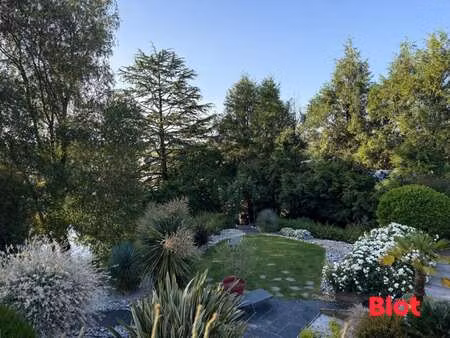 vente maison à montreuil-le-gast (35520) : à vendre / 300m² montreuil-le-gast