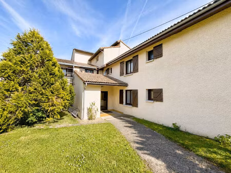 vente : appartement de 4 pièces (90 m²) à combronde
