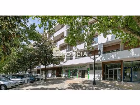 eybens  le bourg  t3 de 67 m2 avec grand balcon au 3ème étage