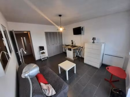studio meublé à joue les tours