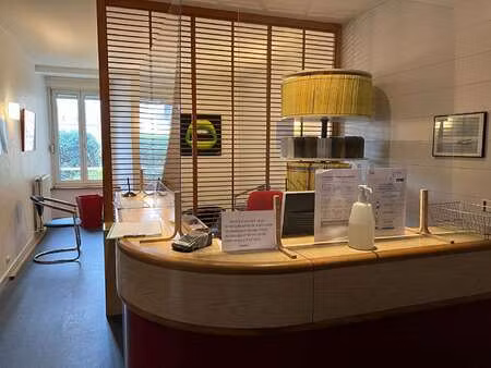 vente bureaux et commerces à dinan (22100) : à vendre / 164m² dinan