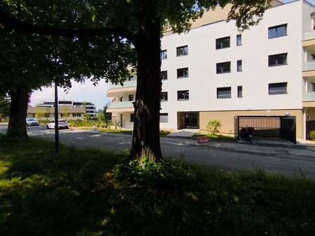 saint-julien-en-genevois  parking sous-sol