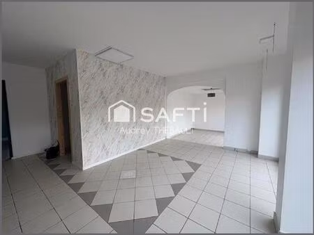 local commercial et appartement t3