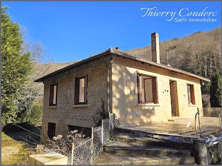 maison en pierre à fort potentiel.
