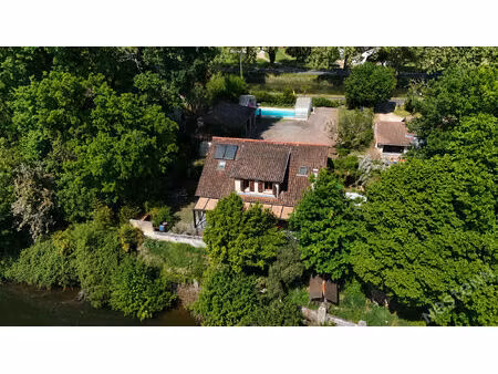 a vendre - maison coup de coeur avec vue dordogne ! 3 chambres ! piscine à l'est de berger