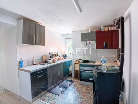 maison mitoyenne d'un côté de 151 m²