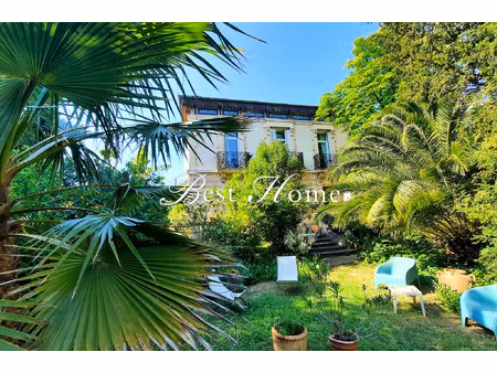 maison de ville à vendre nimes sur environ 1000m2 avec pis