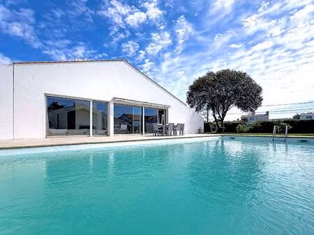 vente maison piscine au fenouiller (85800) : à vendre piscine / 188m² le fenouiller