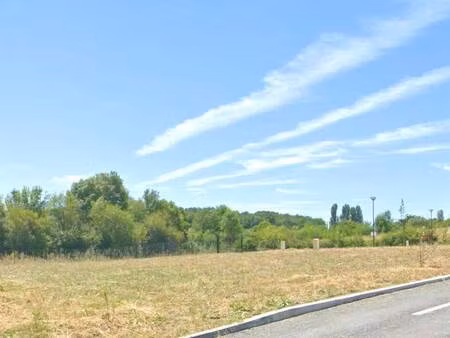 terrain constructible viabilisé à vendre
