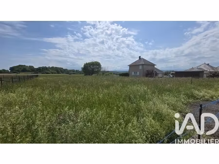 vente terrain 817 m²
