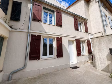 nancy / faubourg des iii maisons : joli studio intégralement