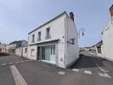 beauvoir sur mer t2 plein centre ville
