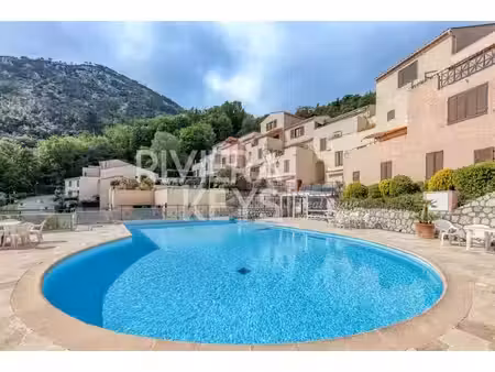 le broc : magnifique appartement dans résidence avec piscine