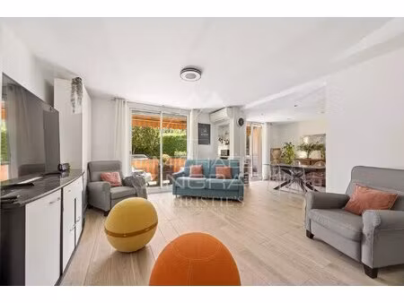 appartement 4 pièces avec terrasse  parking et cave - centre de beaulieu-sur-mer - mzisj23