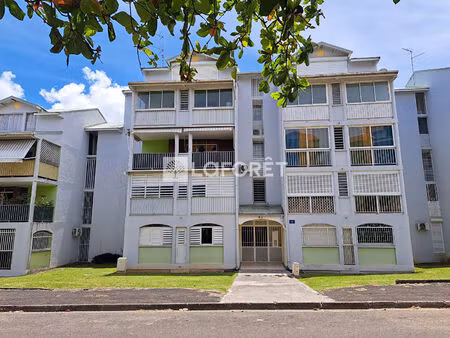 appartement t4 1er étage baie-mahault
