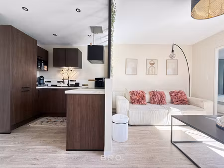 appartement 2 pièces - 47m2 - dernier étage ascenseur - park