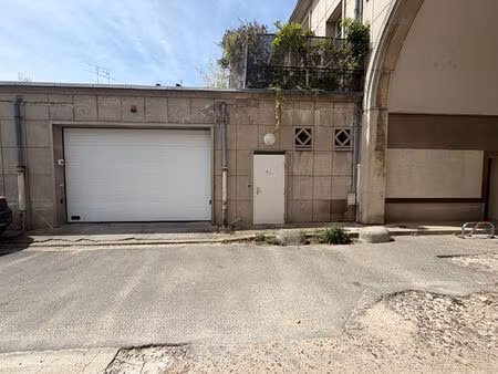 places de stationnements - place du martroi - orleans (45000)
