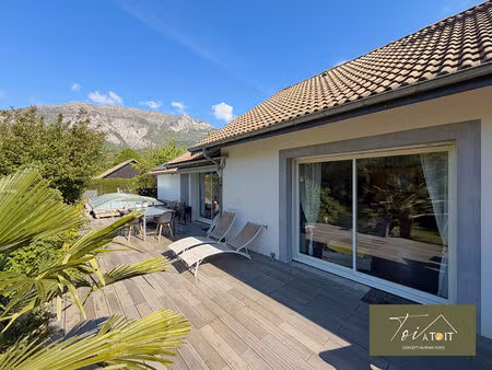 maison t5 familiale lumineuse avec piscine