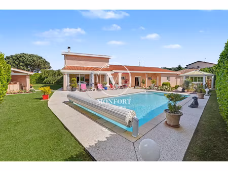 maison t6 - 225 m2 avec piscine et jardin sans vis-à-vis