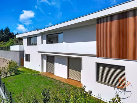 villa grilly 5 pièce(s) 185 m2