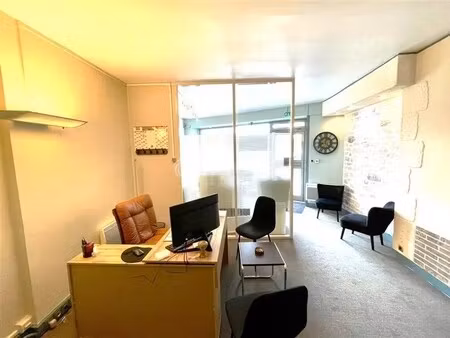 location commerce vierzon 18100 39m²