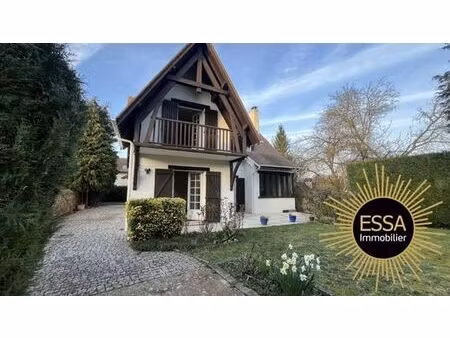 maison de luxe en vente à saint-nom-la-bretêche  france