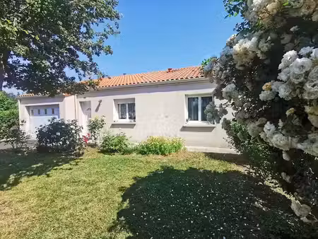 vente maison 4 pièces 83 m² à geste (49600)  202 000 €
