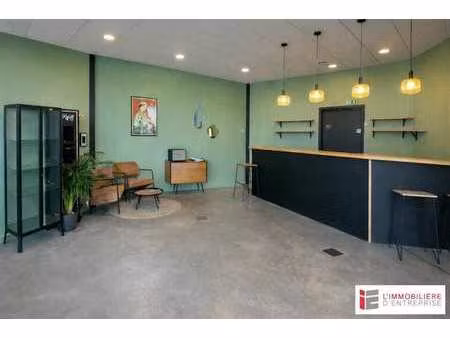 location commerce pleumeleuc 35137 68m²
