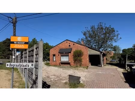 te renoveren woning in een rustige en groene omgeving