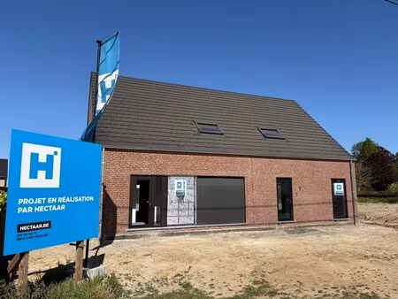 deux maisons semi-mitoyennes à dottignies avec grand jardin et espaces lumineux