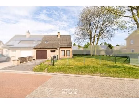 rustig gelegen woning met 3 slaapkamers en fijne tuin