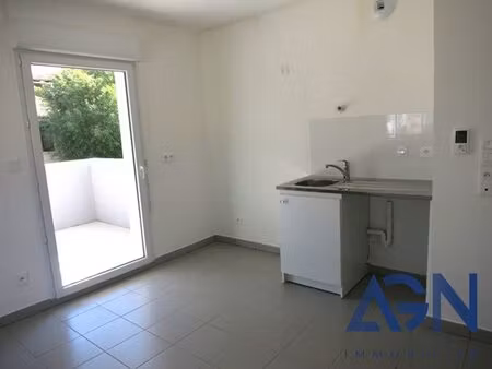 à vendre : appartement 1 pièce de 26 75m² avec parking et ter