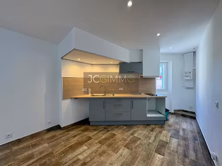 location appartement 2 pièces 37m² cuers 83390