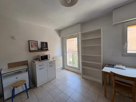 location appartement 1 pièce 22m² aix en provence 90ème
