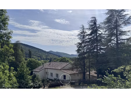 maison 5 pièces d'environ 117 m2 avec 7 000 m2 de terrain à