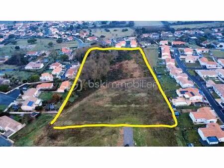 terrain de 12 874 m² à rochefort