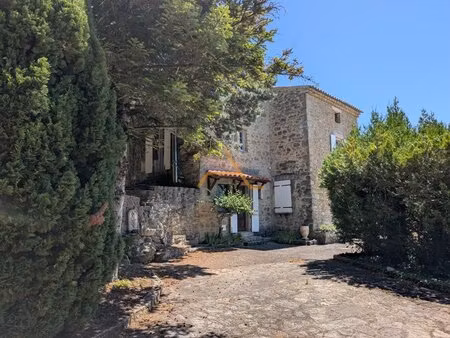 maison en pierre