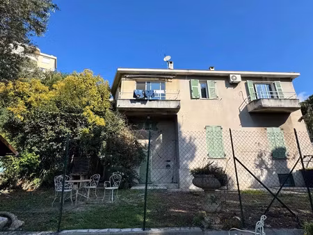 vente maison 7 pièces 195 m2 à nice