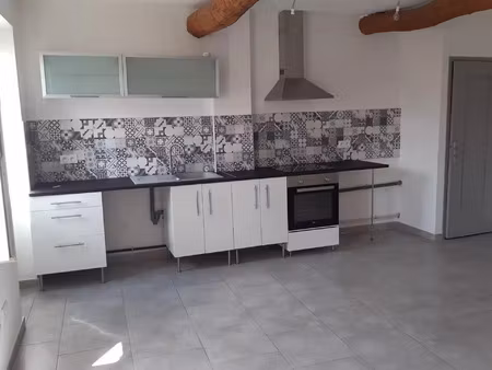 location appartement 2 pièces 42 m2 à pourrières