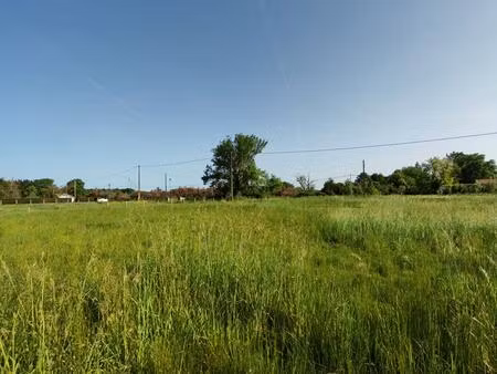 opportunité rare à coutras : terrains constructibles