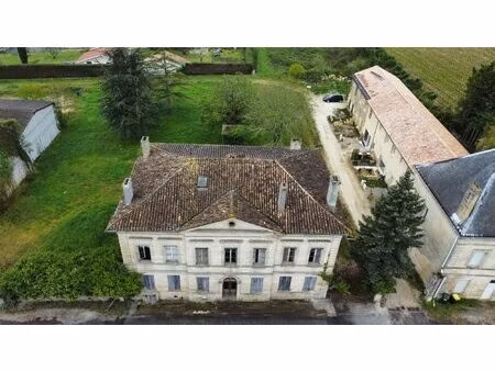 grande maison en pierre à rénover
