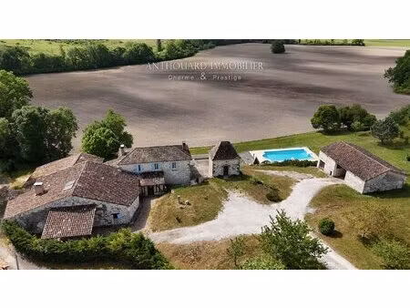 belle maison de campagne  piscine