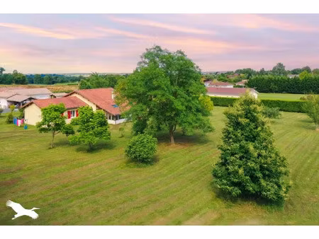 vente maison 6 pièces 203 m² à toujouse (32240)  265 500 €