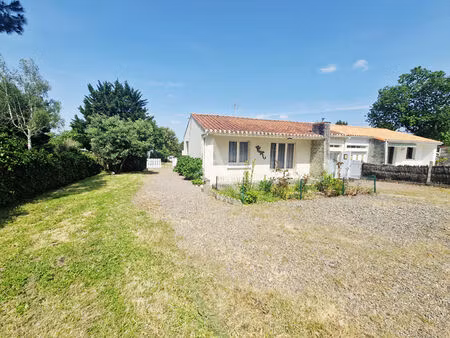 vente maison 3 pièces  77.56m²  la chaize