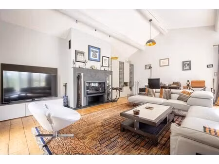 maison rénovée 173m² avec piscine à grambois