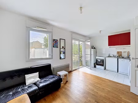 appartement 2 pièces nantes - quartier mellinet avec garage boxé