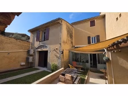 maison de village de 172m² avec 3 chambres + studio avec revenu locatif   jardin et garage