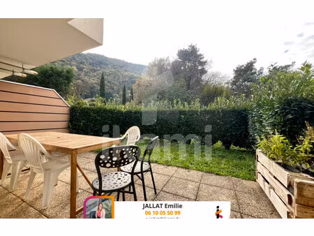 appartement de 71 m² à domene - 1 100 €