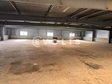 vente local d’activités buc 78530 4840m²
