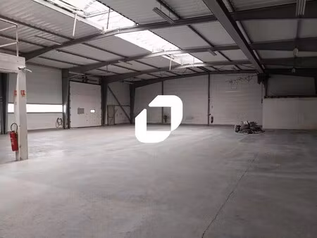 location local d’activités sautron 44880 822m²